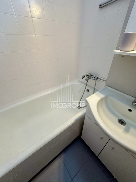 Apartament cu 3 camere, zona Iulius Mall