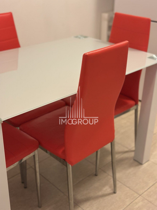 Apartament cu 3 camere, zona Iulius Mall