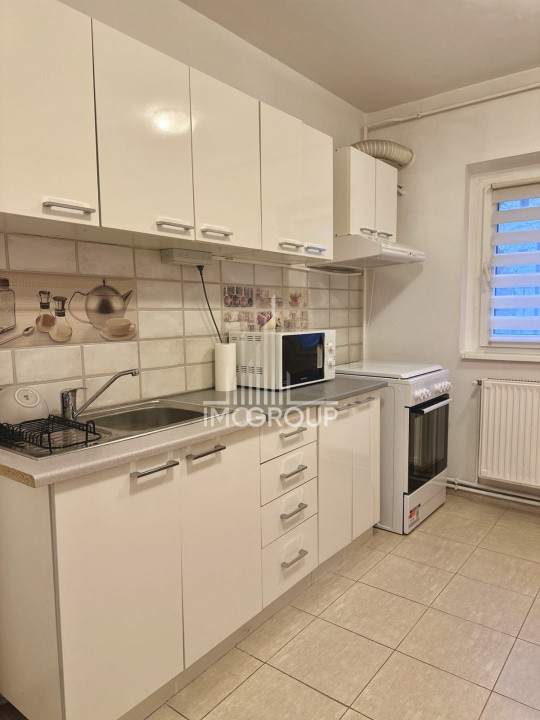 Apartament cu 3 camere, zona Iulius Mall