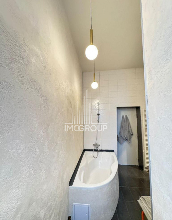 Apartament 3 camere de inchiriat, ultracentral, parcare