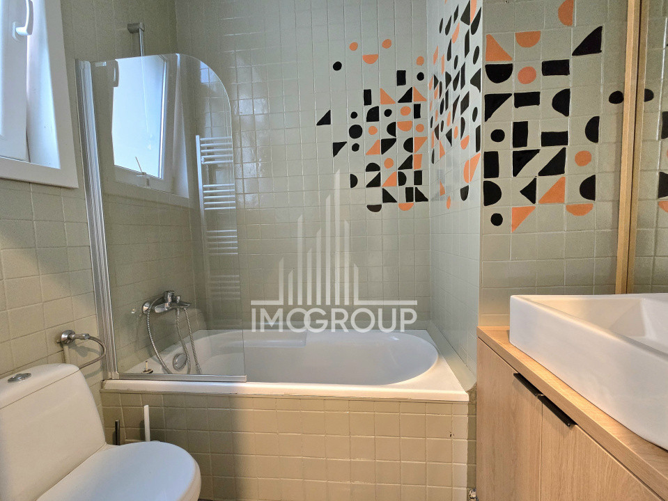 Apartament de inchiriat 3 camere, 2 bai, parcare - Ultracentral