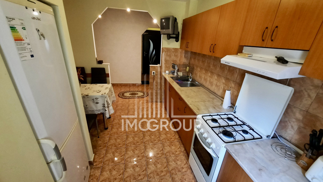 Apartament 3 camere, 2 bai, boxa si loc de parcare, Intre Lacuri, str. Siretului