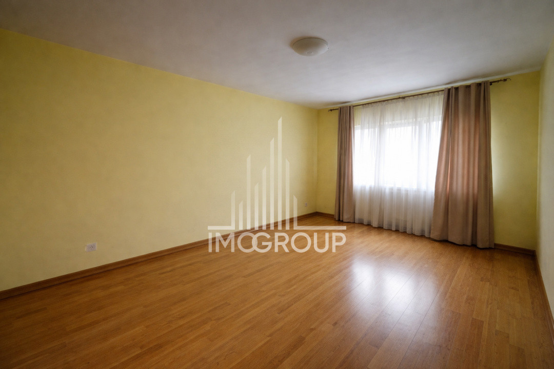 Apartament 3 camere, 2 bai, boxa si loc de parcare, Intre Lacuri, str. Siretului