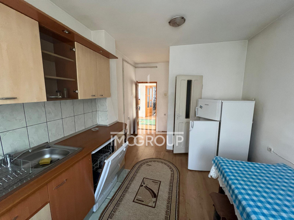 De inchiriat apartament 3 camere Dambu rotund