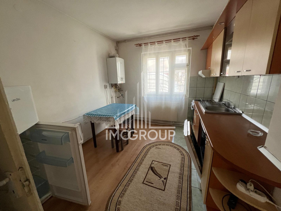 De inchiriat apartament 3 camere Dambu rotund