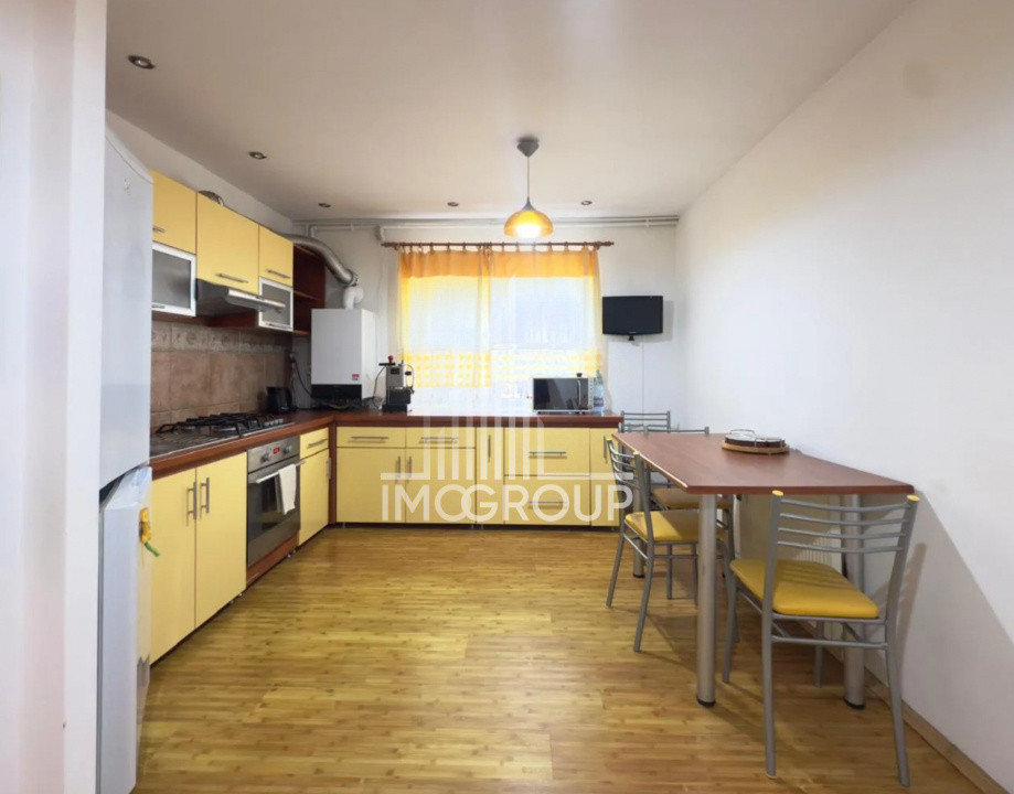 Apartament 3 camere de inchiriat pe strada Dorobantilor 