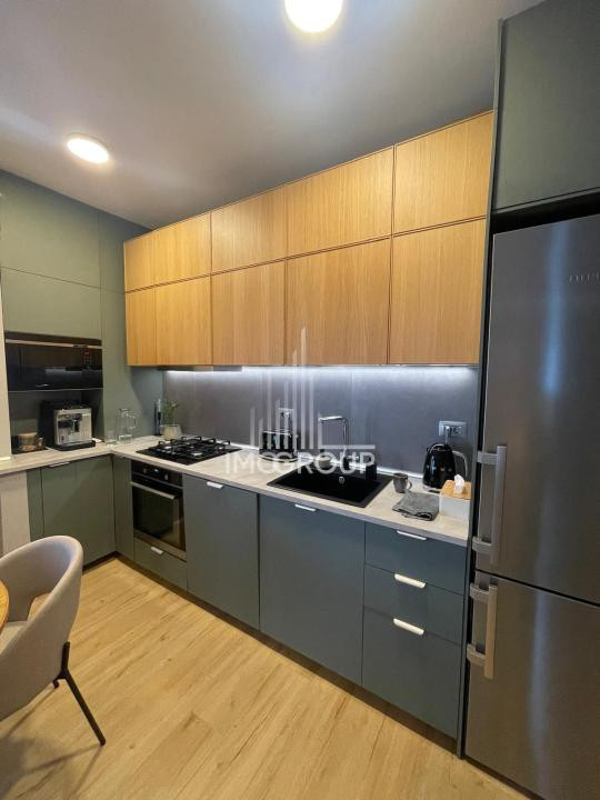 Apartament de vanzare 3 camere & Terasă de 50 mp 