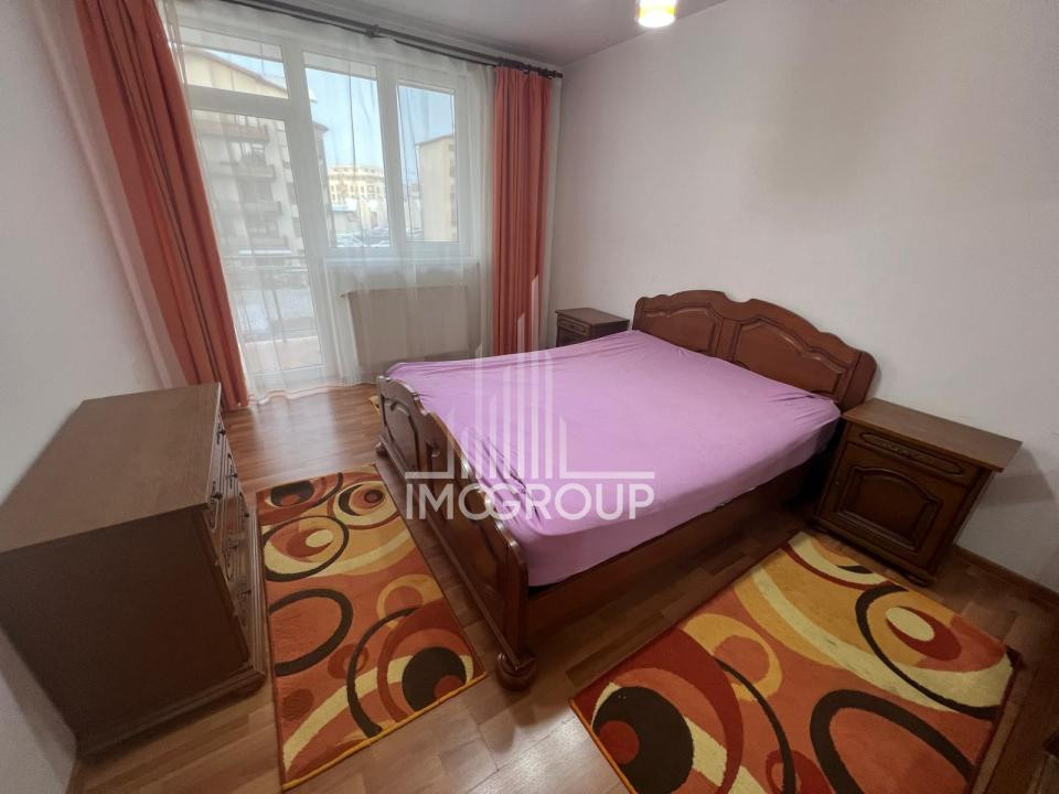 3 camere, balcon, etaj 2/3 – str. Tineretului, Florești