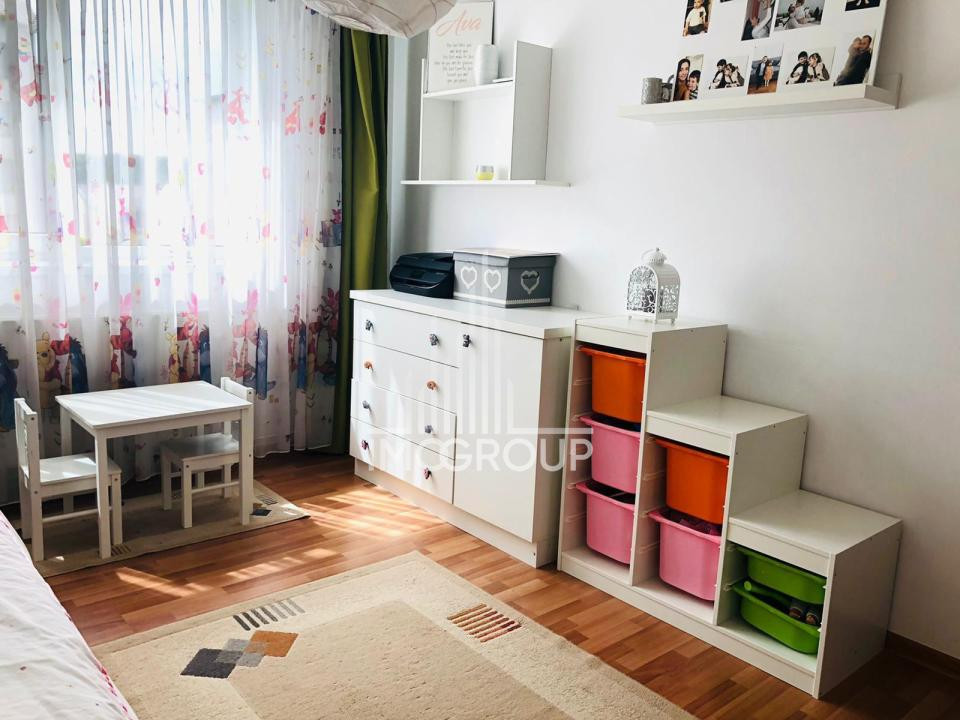 3 camere, balcon, etaj 2/3 – str. Tineretului, Florești