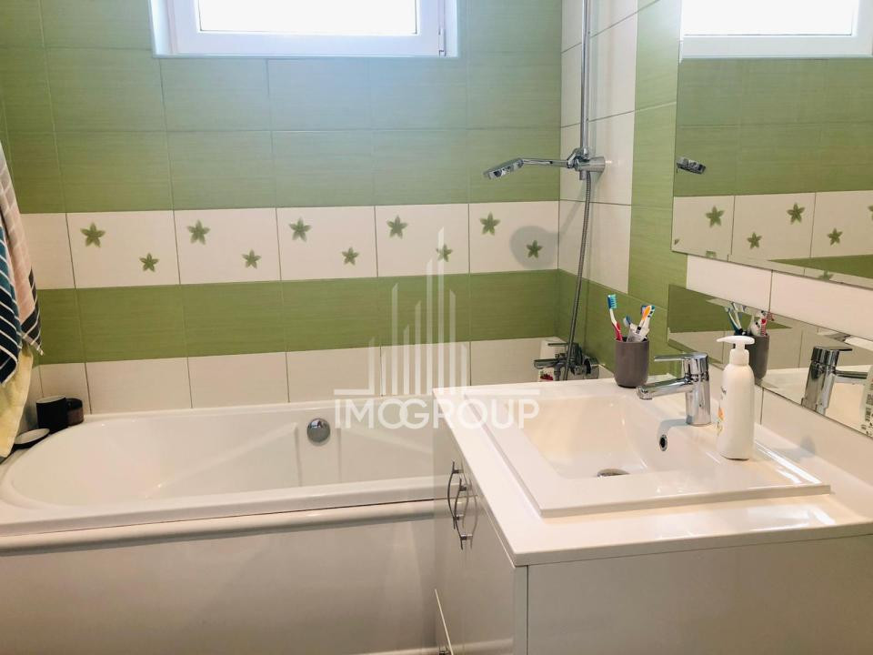 3 camere, balcon, etaj 2/3 – str. Tineretului, Florești