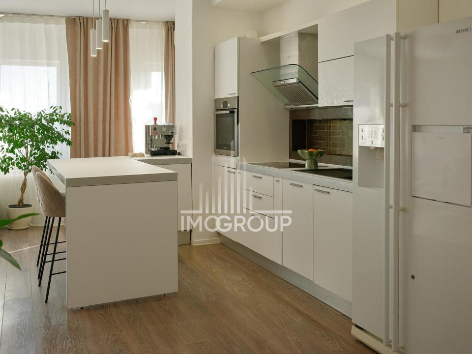 Vanzare apartament premium cu 3 camere, 79 mp, parcare subterană