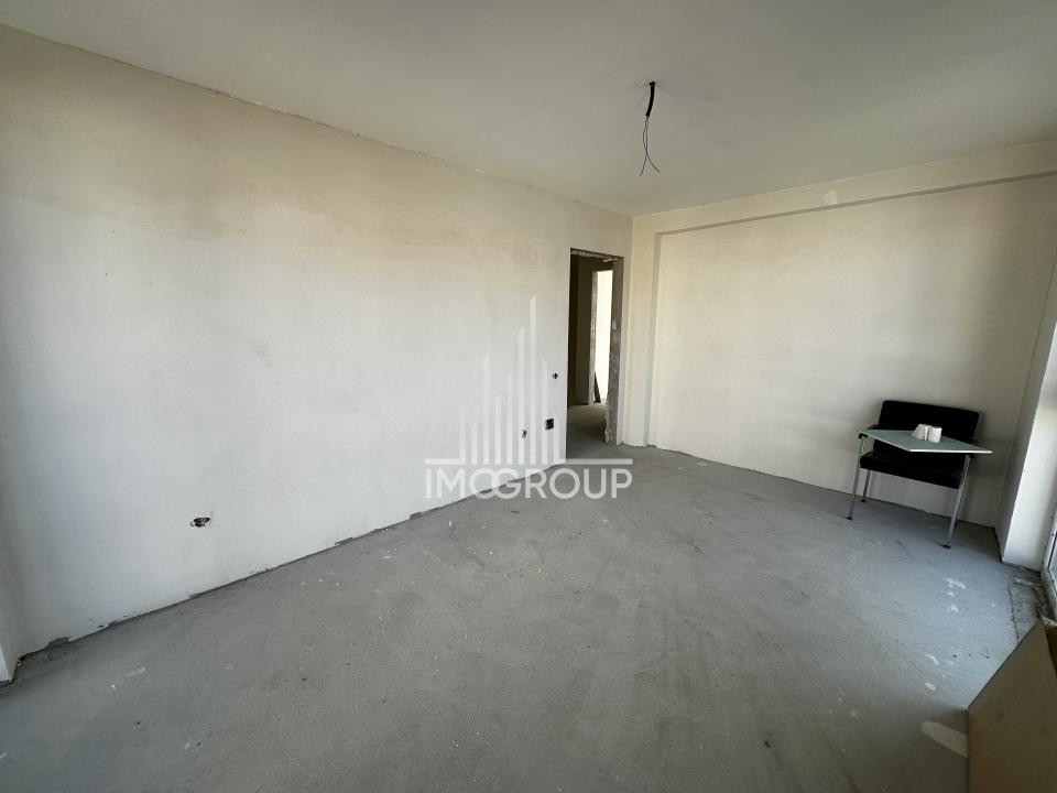 Duplex de vanzare 5 camere | 3 bai | 350mp teren plan | Chinteni | zona Profi