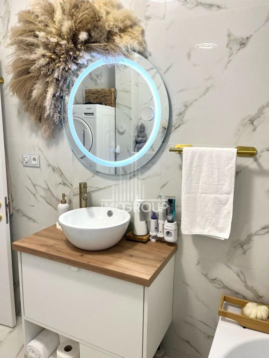 Apartament la cheie| 2 camere| balcon| etaj intermediar| Floresti | Sesul de SuS