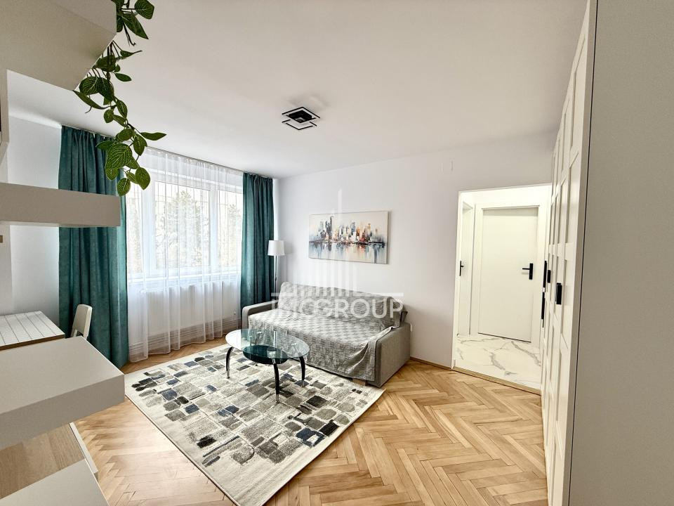 Apartament cu 2 camere | prima închiriere | zona Iulius Mall/ Fsega | Balcon 