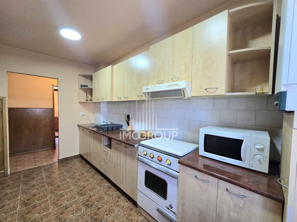 Inchiriere apartament 3 camere decomandate, Titulescu