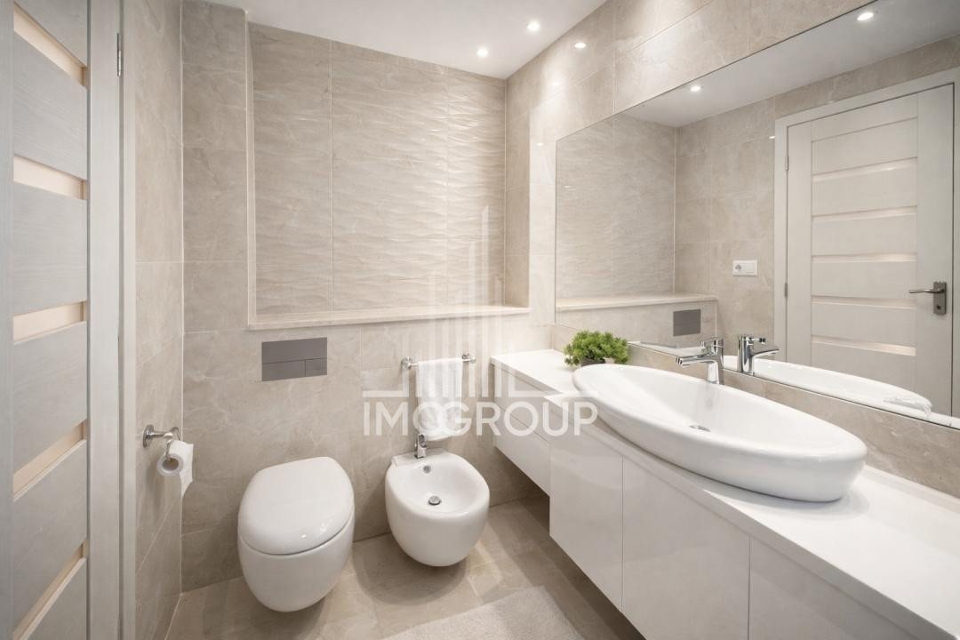 Apartament 2 camere ultrafinisat cu parcare si priveliste langa Iulius Mall