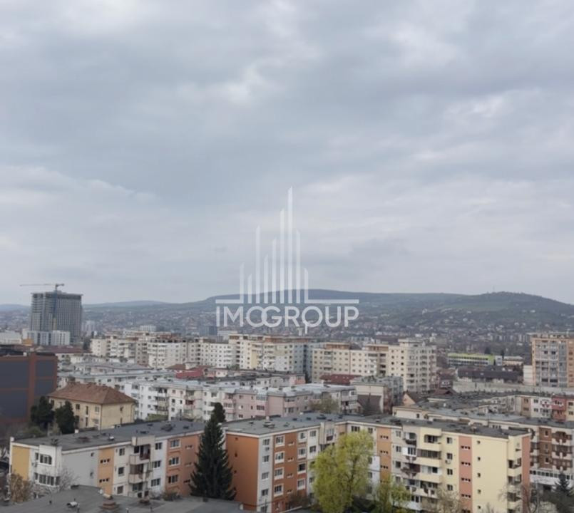 Apartament 2 camere, confort sporit,  decomdat cu parcare si priveliste superba