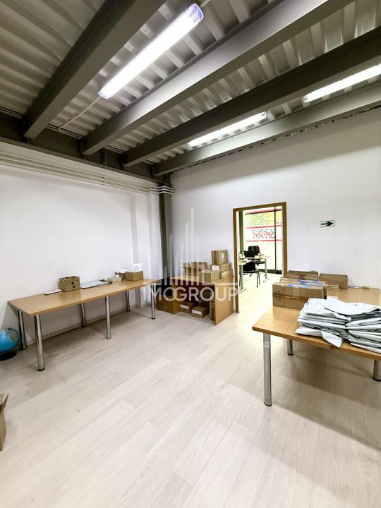 Spatiu comercial |  Str. Decebal | Parcare| Vitrină la strada | Imediat ocupabil