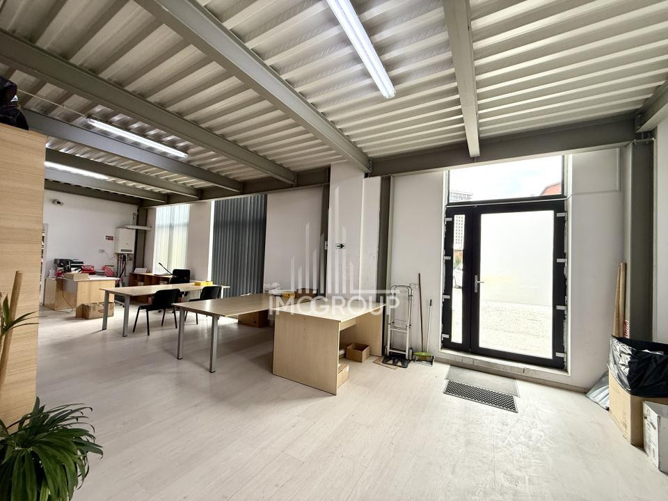 Spatiu comercial |  Str. Decebal | Parcare| Vitrină la strada | Imediat ocupabil