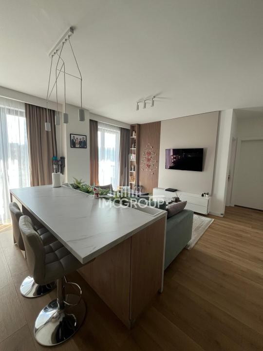 Apartament cu 3 camere | Complex Azoria | Parcare | Terasă 30 