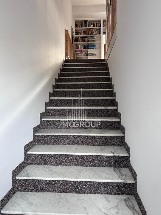 Apartament 3 camere Golden Tulip | Mansardă vilă | Curte | Liniște