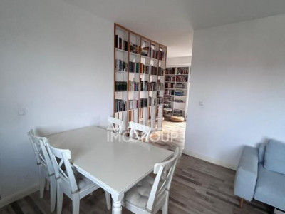 Apartament 3 camere Golden Tulip | Mansardă vilă | Curte | Liniște