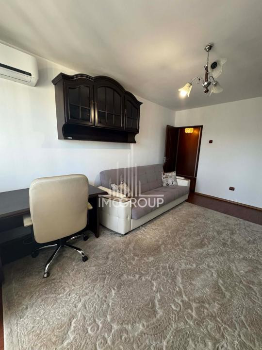 De vanzare apartament 3 camere 2 bai Mehedinți 