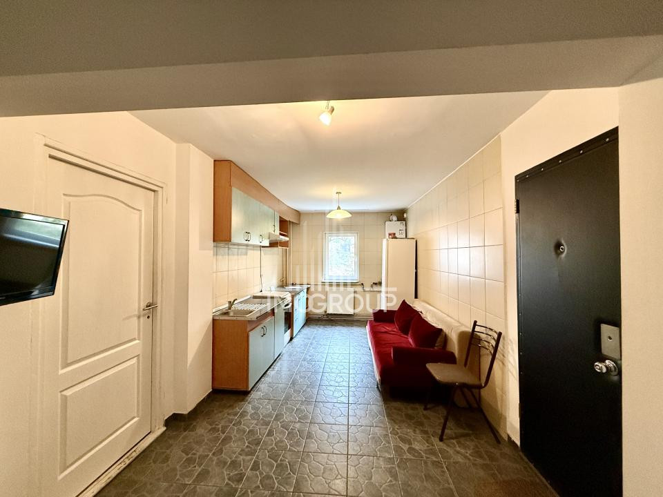 Apartament cu 3 dormitoare | Zona Piata Zorilor/ UMF | Etaj 1 | Balcon