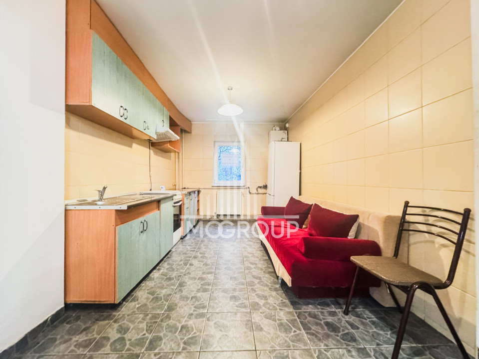 Apartament cu 3 dormitoare | Zona Piata Zorilor/ UMF | Etaj 1 | Balcon