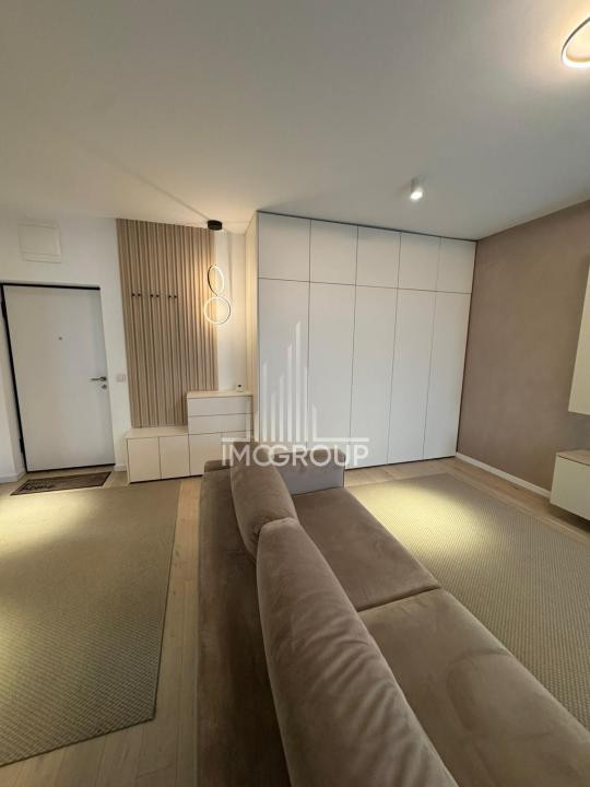 Apartament premium cu grădină privată – de închiriat |  zonă semicentrala