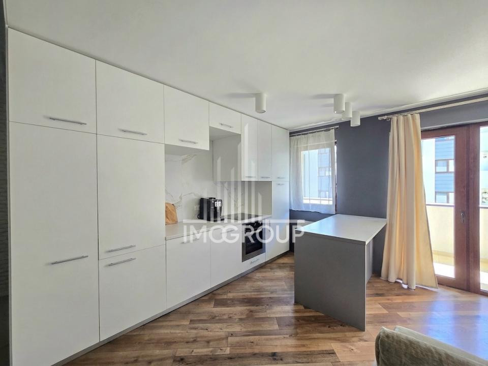 Inchiriez apartament cu 2 camere si parcare