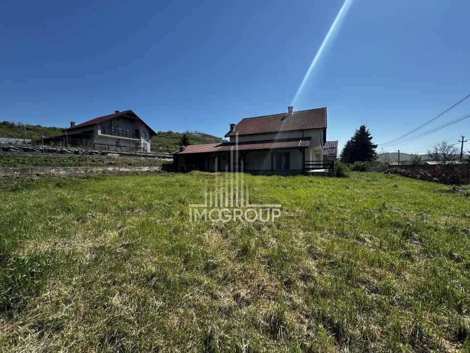 Casa Individuala noua cu teren de 1500mp, la 15 minute de Cluj-Napoca.