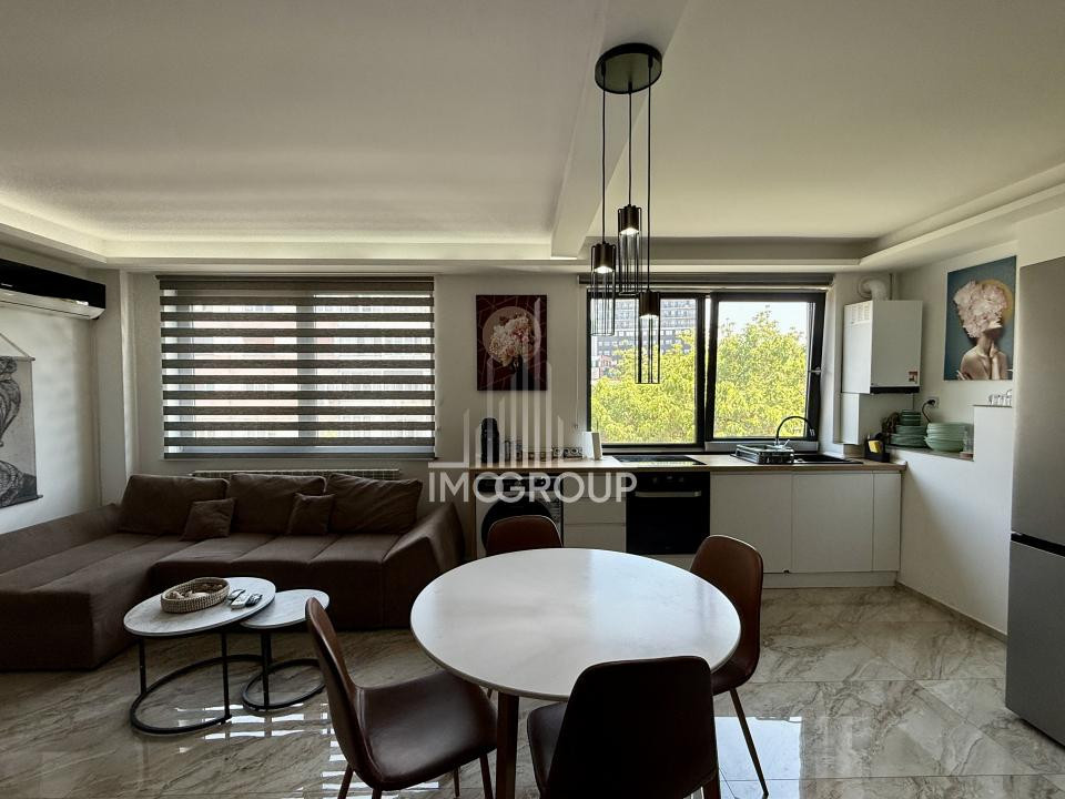 Apartament cu 3 camere | Zona Centrală | etaj 2 | Ocupabil din 1 Iunie