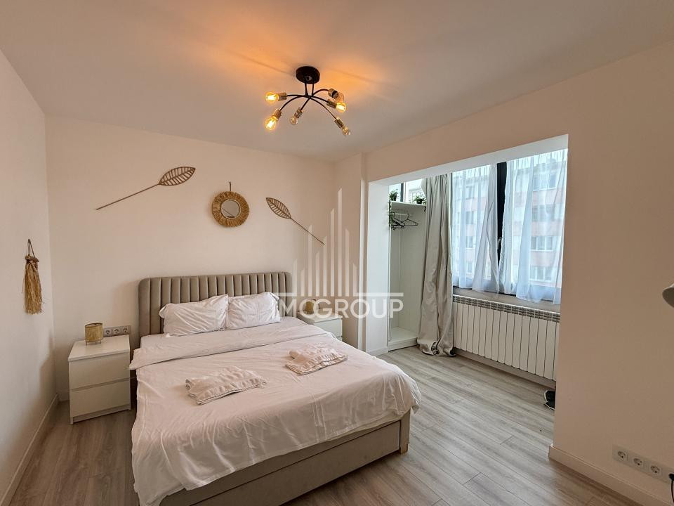 Apartament cu 3 camere | Zona Centrală | etaj 2 | Ocupabil din 1 Iunie