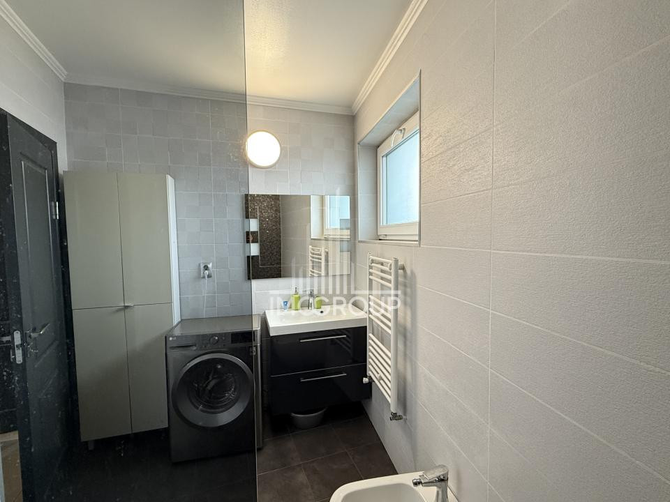 Apartament cu 2 camere | 2 Parcări | Terasă | Zona străzii Decebal 