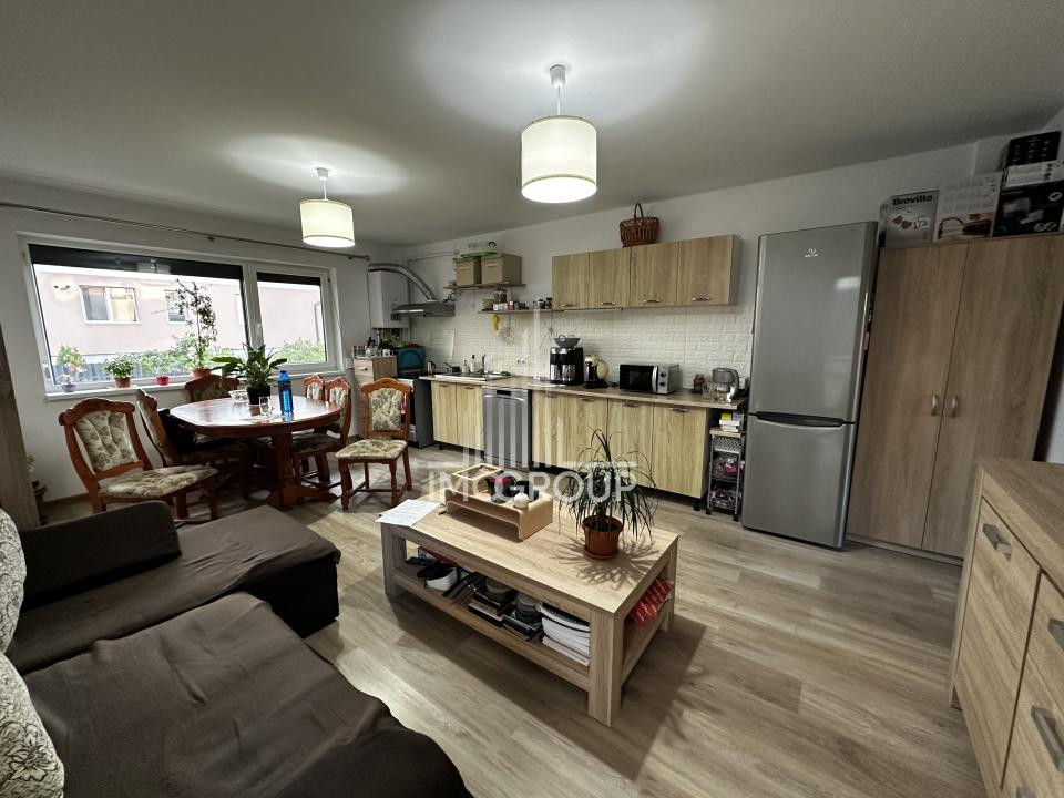 Apartament 3 camere, cu gradina si parcare, Floresti, zona Teilor
