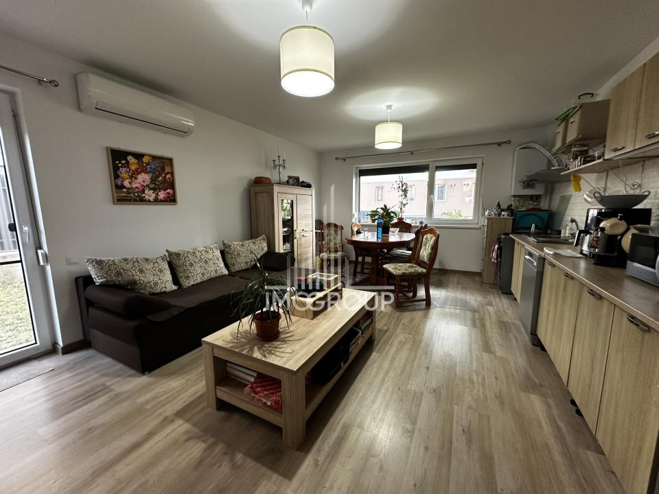 Apartament 3 camere, cu gradina si parcare, Floresti, zona Teilor