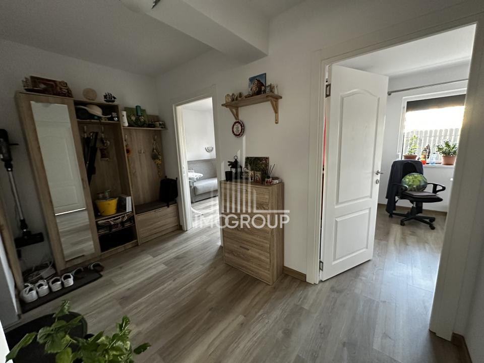 Apartament 3 camere, cu gradina si parcare, Floresti, zona Teilor