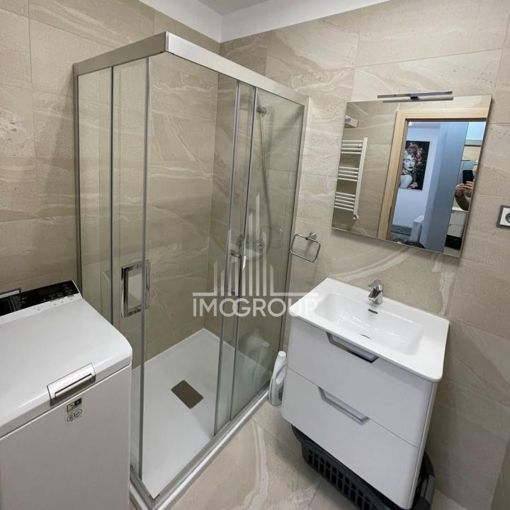 Inchiriere apartament elegant 3 camere , 2 bai & terasă , view 