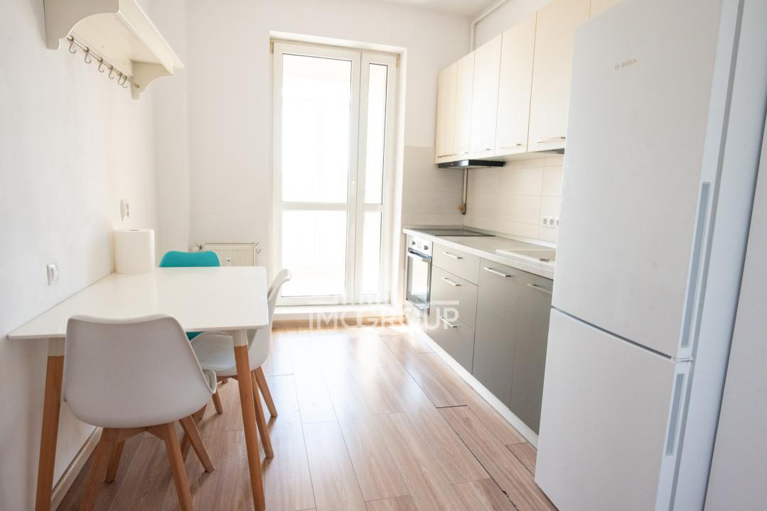 Vanzare apartament decomandat 2 camere -str Dorobantilor 