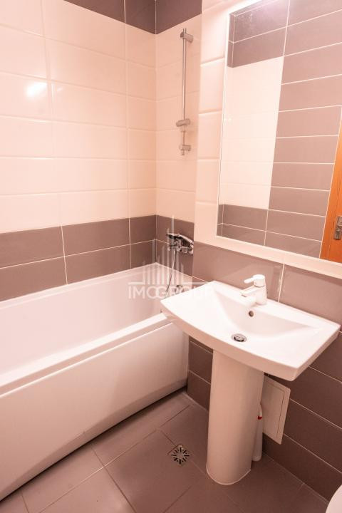 Vanzare apartament decomandat 2 camere -str Dorobantilor 