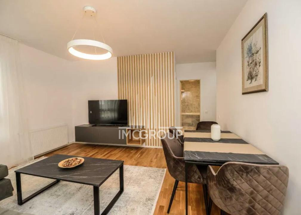 Apartament de inchiriat 2 camere, garaj Park Lake -Iulius