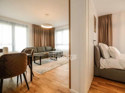 Apartament de inchiriat 2 camere, garaj Park Lake -Iulius