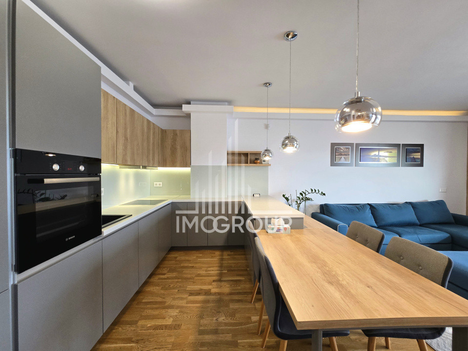 Apartament cu 3 camere & 2bai, parcare, de inchiriat - Zona Centrala