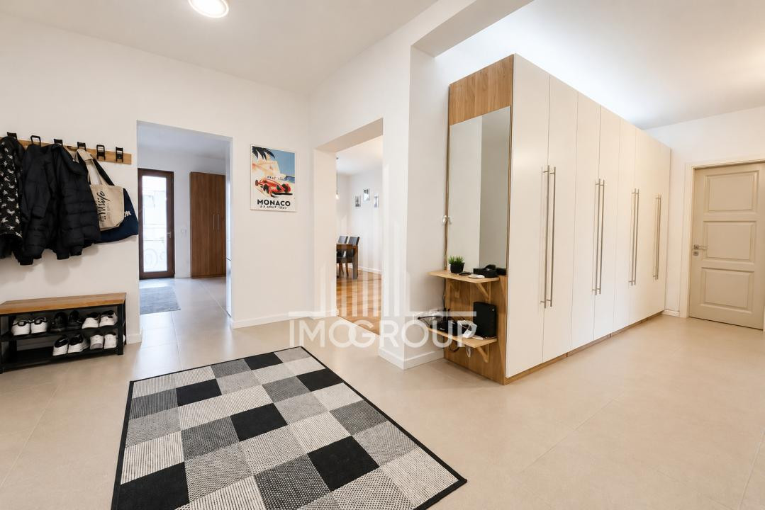 Apartament 125 mp în Vilă, 4 Camere, Andrei Mureșanu, Zona Engels, Garaj