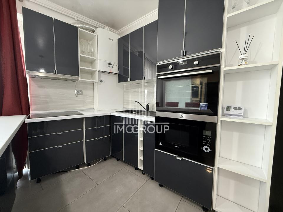 Apartament cu 2 camere | 2 Parcări | Terasă | Zona străzii Decebal 