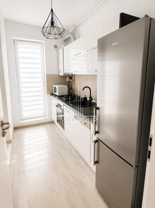 Apartament cu 2 camere decomandate de închiriat 