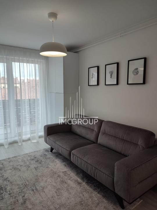 Apartament modern cu 3 camere de închiriat – Zonă centrala