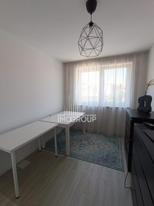 Apartament modern cu 3 camere de închiriat – Zonă centrala