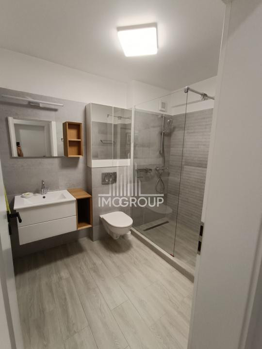 Apartament modern cu 3 camere de închiriat – Zonă centrala